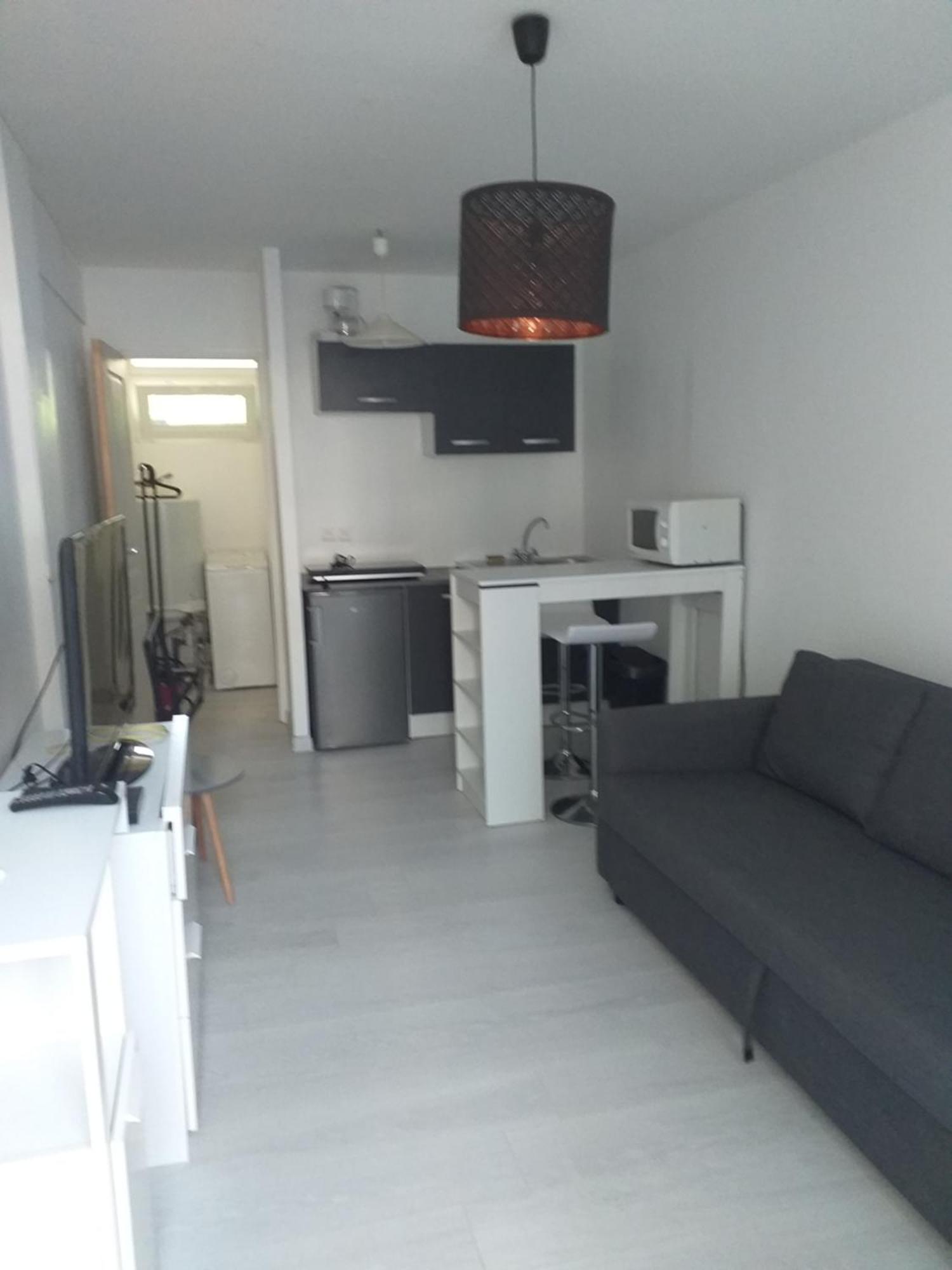 Studio Meuble Wifi A Proximite Du Tram Castelnau-le-Lez Kültér fotó